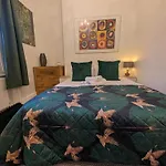 1Bd Notting Hill Residence